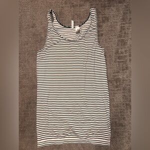 BKE Black & White Striped Seamless Camisole | Stretch Scoop Neck Tank O/S